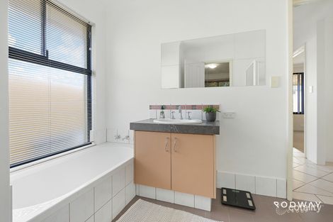 Property photo of 34 Eva Lynch Way Port Kennedy WA 6172