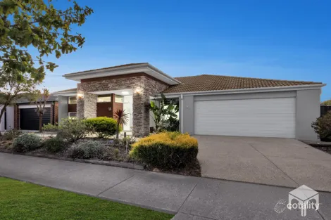 53 Minindee Rd, Manor Lakes, VIC 3024