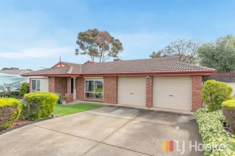 Property photo of 12 Somerset Grove Craigmore SA 5114