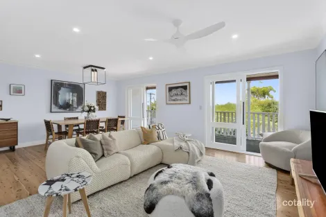 Property photo of 20A Lakeview Parade Warriewood NSW 2102