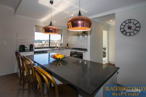 Property photo of 13 Robinia Way Kangaroo Gully WA 6255