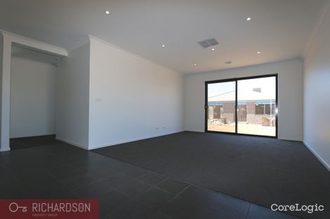 Property photo of 10 Padova Avenue Werribee VIC 3030