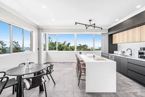 Property photo of 4/427 Esplanade Manly QLD 4179