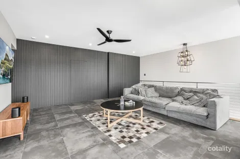 Property photo of 4/427 Esplanade Manly QLD 4179