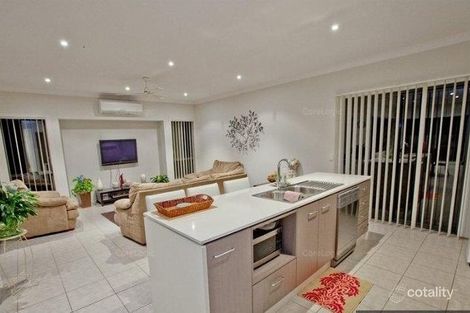 Property photo of 33 Highcrest Circuit Molendinar QLD 4214