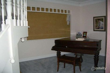 Property photo of 76 Riley Road Kardinya WA 6163