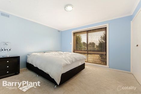 Property photo of 5 Trenton Close Albanvale VIC 3021