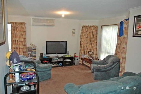 Property photo of 2/81 Endeavour Drive Cranbourne North VIC 3977