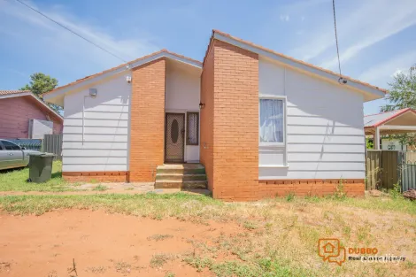 Property photo of 3 Aldrin Avenue Dubbo NSW 2830