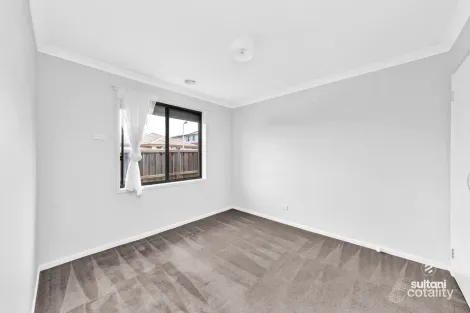 Property photo of 12 Caxton Close Clyde VIC 3978