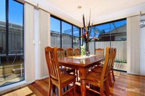 Property photo of 5 Bowman Glen Craigieburn VIC 3064