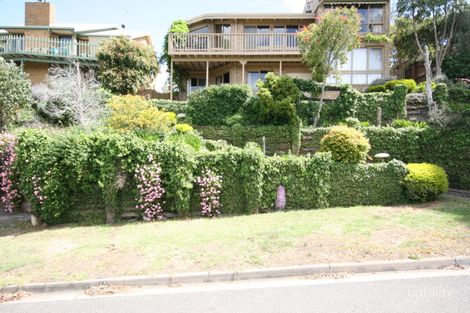 Property photo of 11 Challambra Crescent Highton VIC 3216