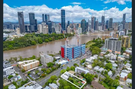 Property photo of 572 Main Street Kangaroo Point QLD 4169