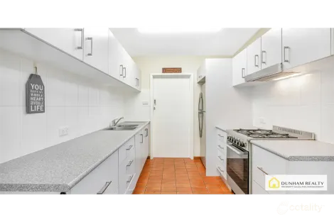 2/6 English St, Manunda, QLD 4870