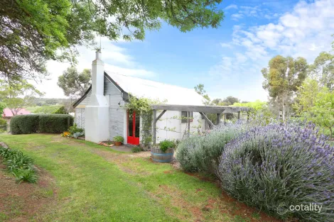 1 Commercial Rd, Watervale, SA 5452