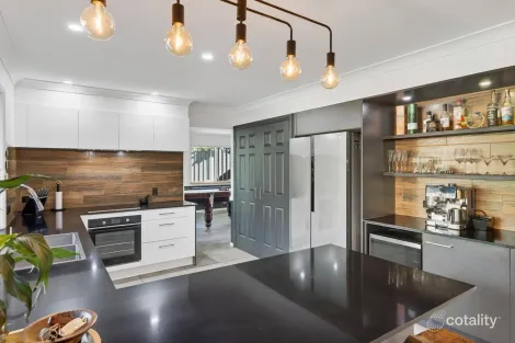 Property photo of 17 Paranka Cleveland QLD 4163