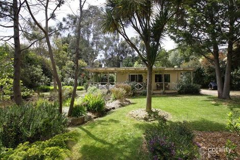 44 Ashbourne Rd, Woodend, VIC 3442