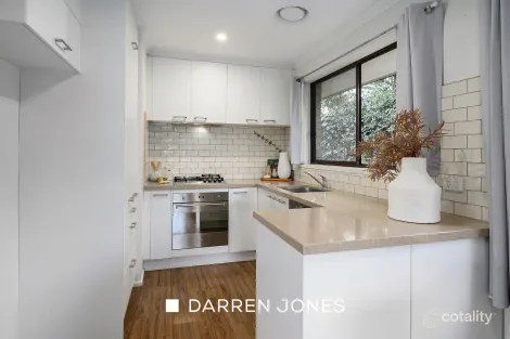 Property photo of 1/7 McDowell Street Greensborough VIC 3088