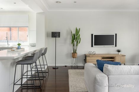 Property photo of 1/2 Lake Avenue Mitcham VIC 3132