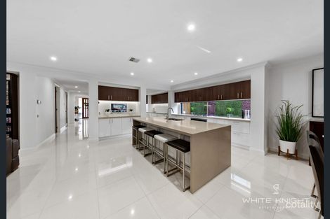 Property photo of 30 Royale Drive Fraser Rise VIC 3336