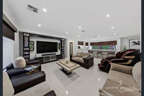 Property photo of 30 Royale Drive Fraser Rise VIC 3336