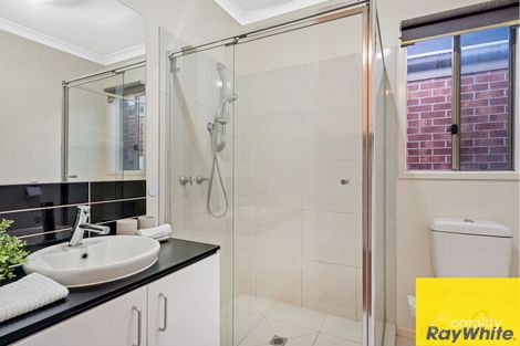 Property photo of 11 Geraldton Road Point Cook VIC 3030