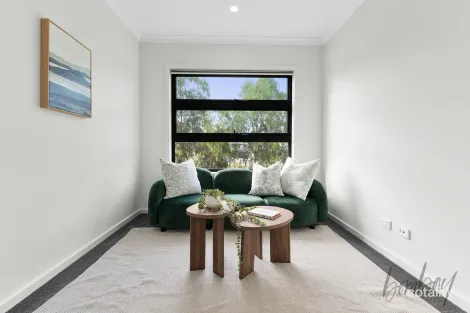 Property photo of 15 Popran Walk Wollert VIC 3750