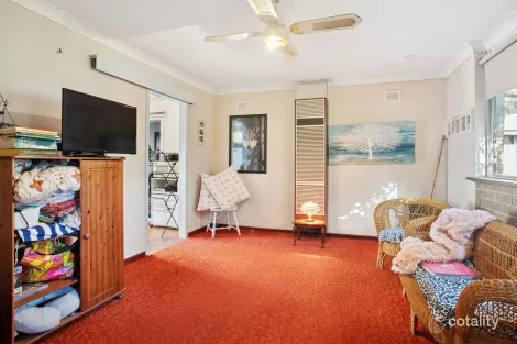 Property photo of 56 Cambridge Street Port Noarlunga South SA 5167