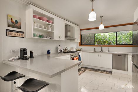 Property photo of 7 Homestead Place Mill Park VIC 3082