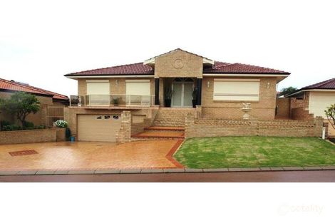 6 Cranberry St, Coogee, WA 6166