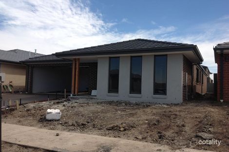 24 Macpherson Cct, Cranbourne East, VIC 3977