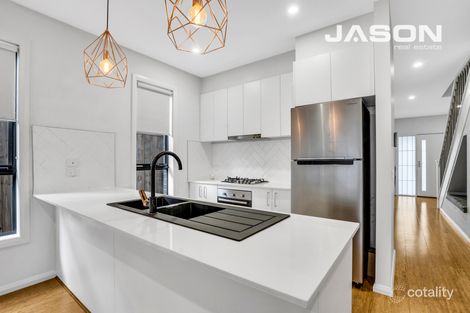 Property photo of 2/11 Broadmeadows Road Tullamarine VIC 3043