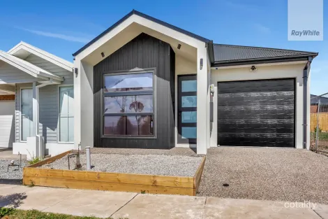 45 Touriga Cct, Sunbury, VIC 3429