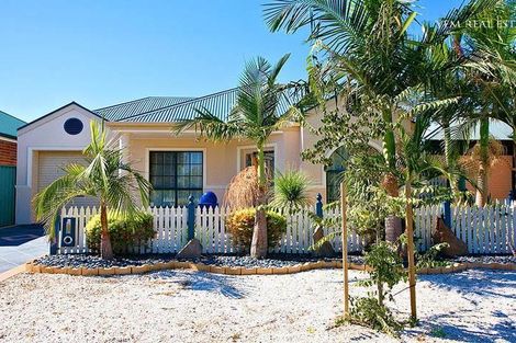 16 Prion Cct, Mawson Lakes, SA 5095