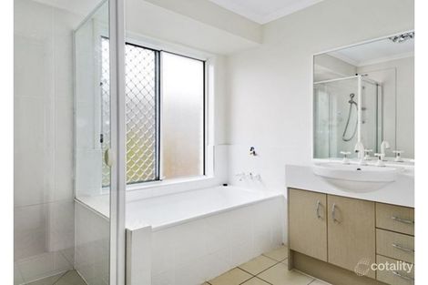 Property photo of 39 Barradeen Circuit Pacific Pines QLD 4211