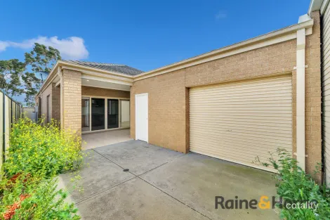 Property photo of 18 Barton Road Burnside Heights VIC 3023