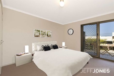 Property photo of 2/60 Ekibin Road Annerley QLD 4103