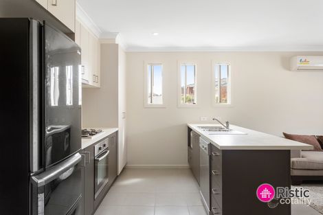 Property photo of 2 Hillgrove Way Mernda VIC 3754