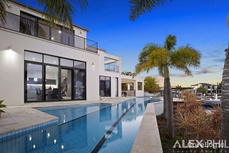 Property photo of 10 Kensington Mews Paradise Point QLD 4216