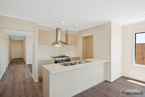 Property photo of 9 Hawkestone Street Melton South VIC 3338