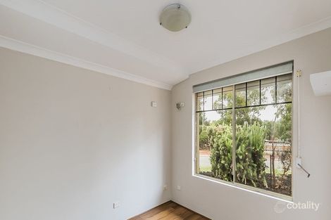 Property photo of 10 Karlak Close Leda WA 6170