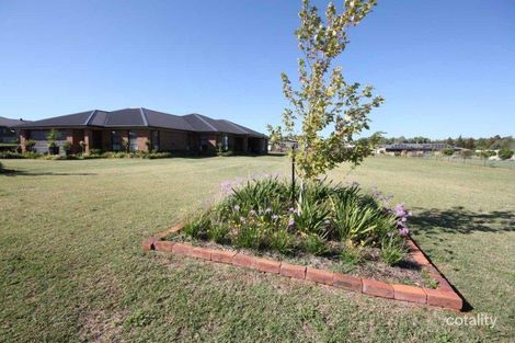 Property photo of 8 John Roach Close Dubbo NSW 2830