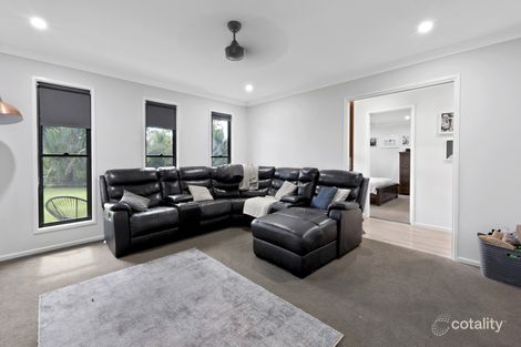 Property photo of 44 Panoramic Drive Sarina QLD 4737