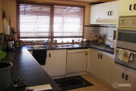 Property photo of 40 Pinnacle Crescent Brookfield VIC 3338