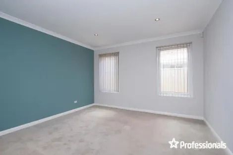 Property photo of 83 Waterfoot Loop Canning Vale WA 6155