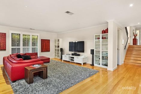 Property photo of 20 Sugarloaf Drive Macleod VIC 3085