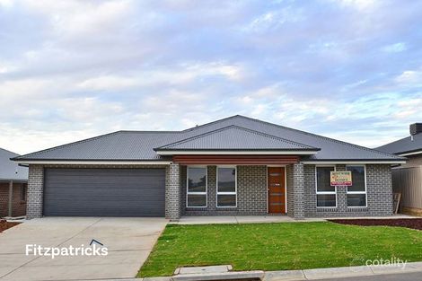 Property photo of 20 Darcy Drive Boorooma NSW 2650