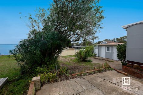 Property photo of 26 Winbourne Street Gorokan NSW 2263