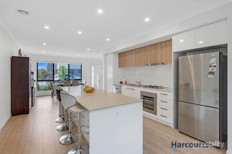 Property photo of 39 Nautical Crescent Craigieburn VIC 3064