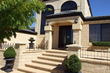 Property photo of 4 Hobie Place Ocean Reef WA 6027